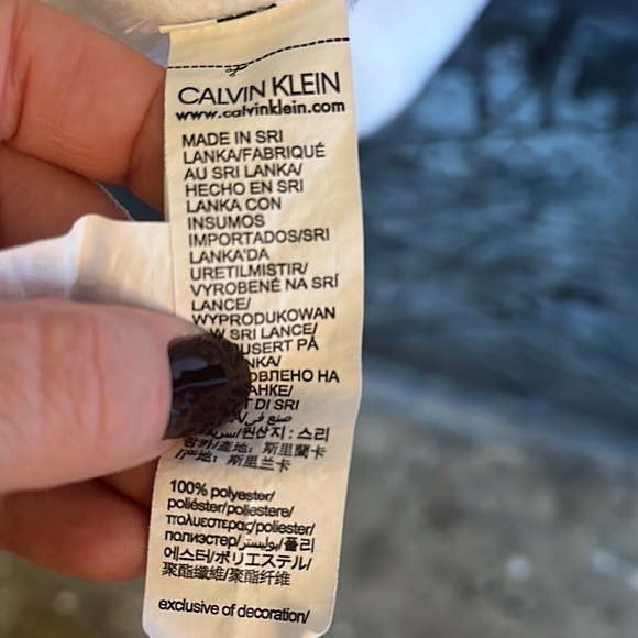 CALVIN KLEIN White Teddy Bear Short Robe with Pockets and Attached Belt Size M/L - Picture 6 of 6